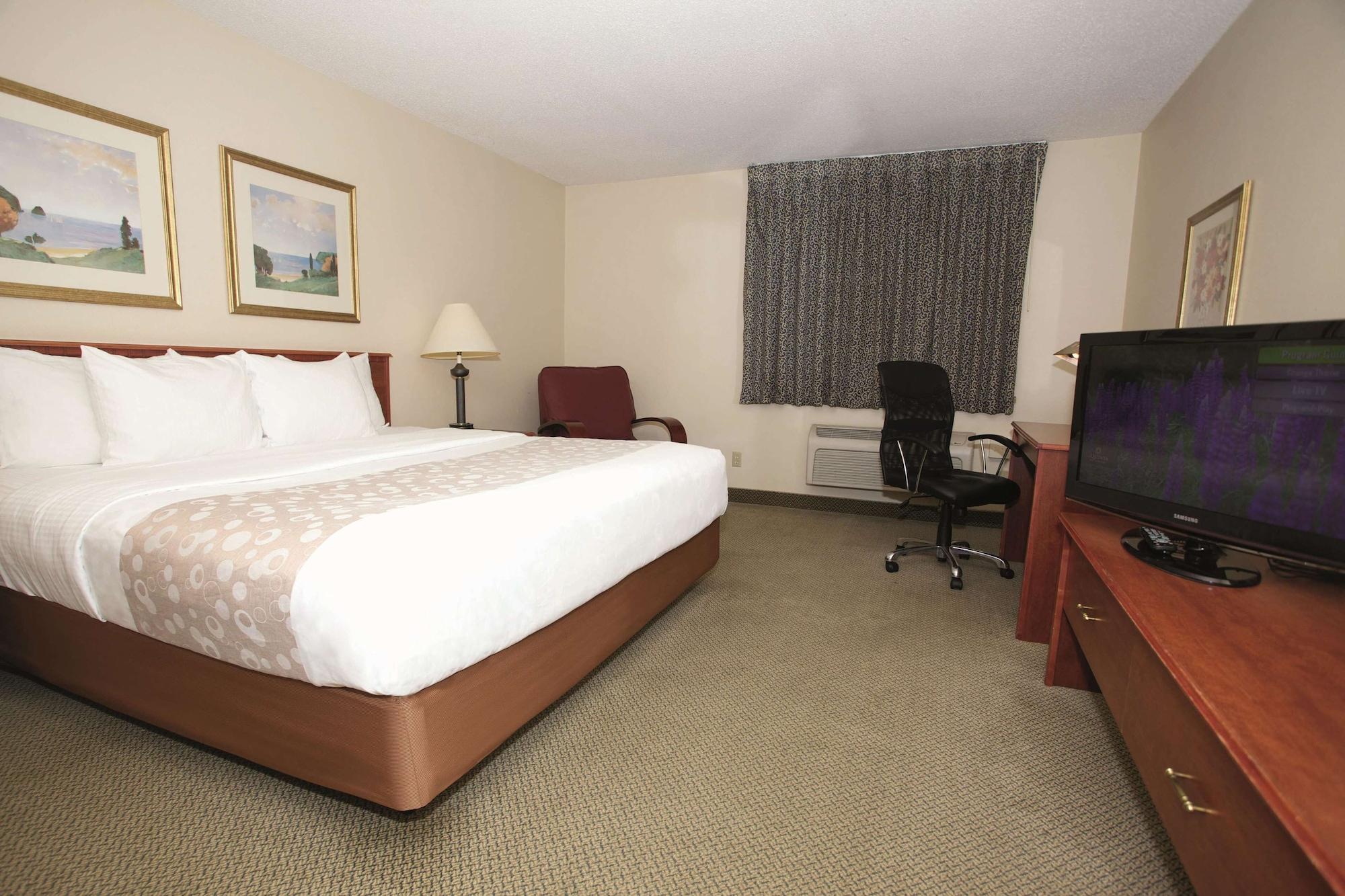 La Quinta Inn By Wyndham Milwaukee Airport / Oak Creek Exterior foto